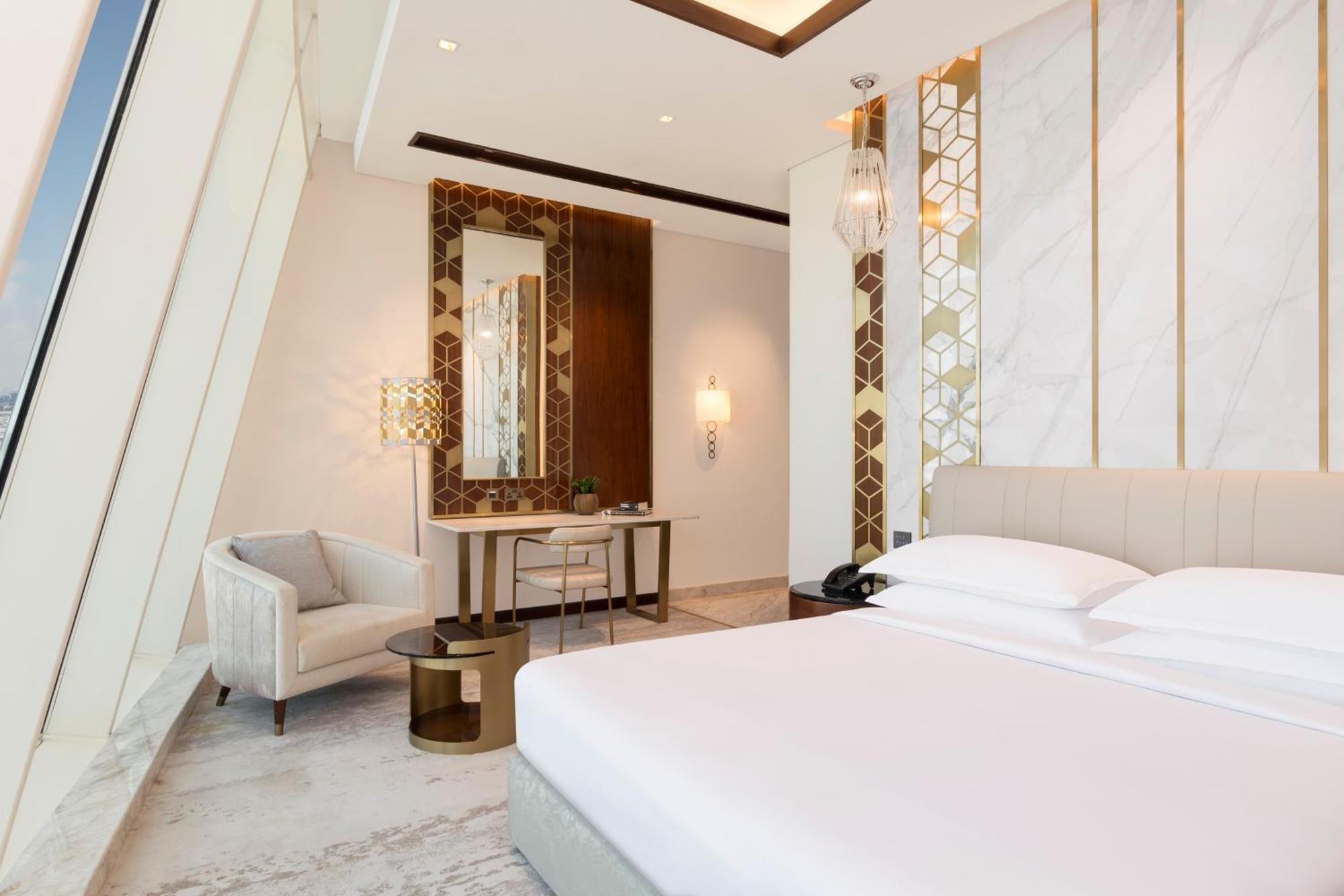 Velero Hotel Doha Lusail Екстериор снимка A guest room at the hotel
