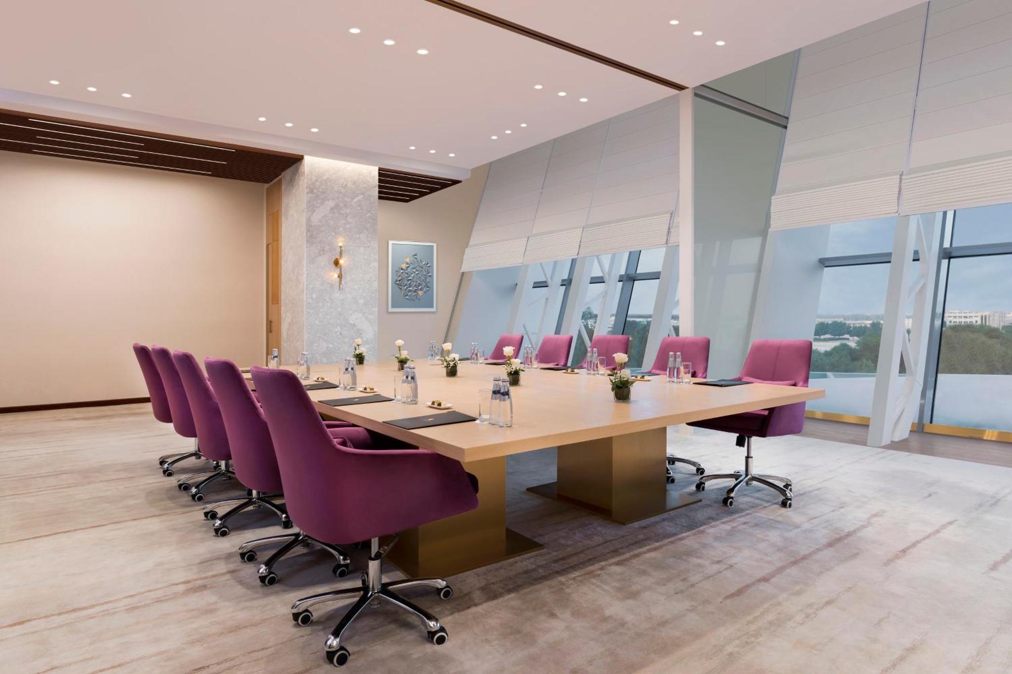 Velero Hotel Doha Lusail Екстериор снимка Boardroom