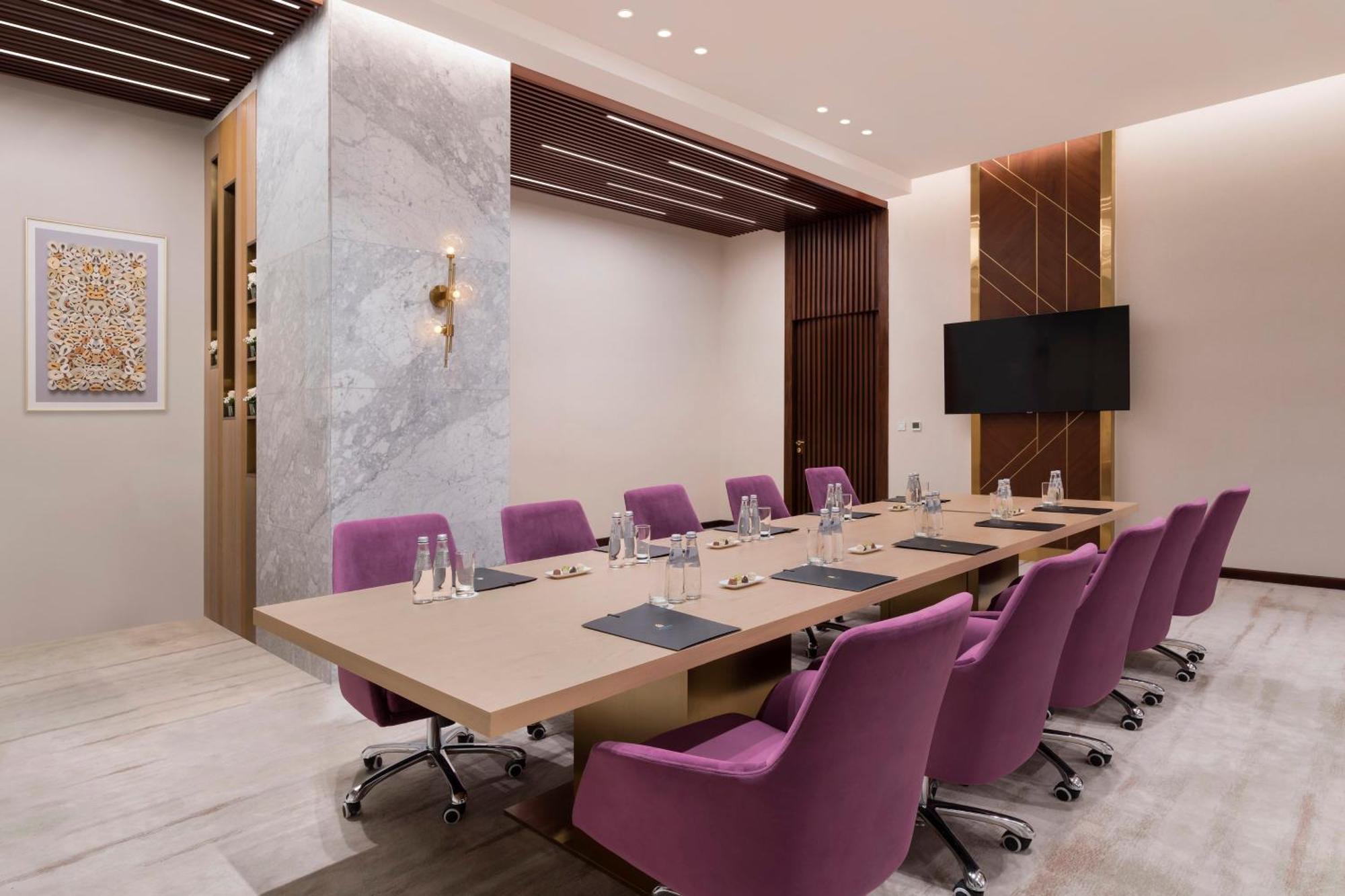 Velero Hotel Doha Lusail Екстериор снимка Boardroom