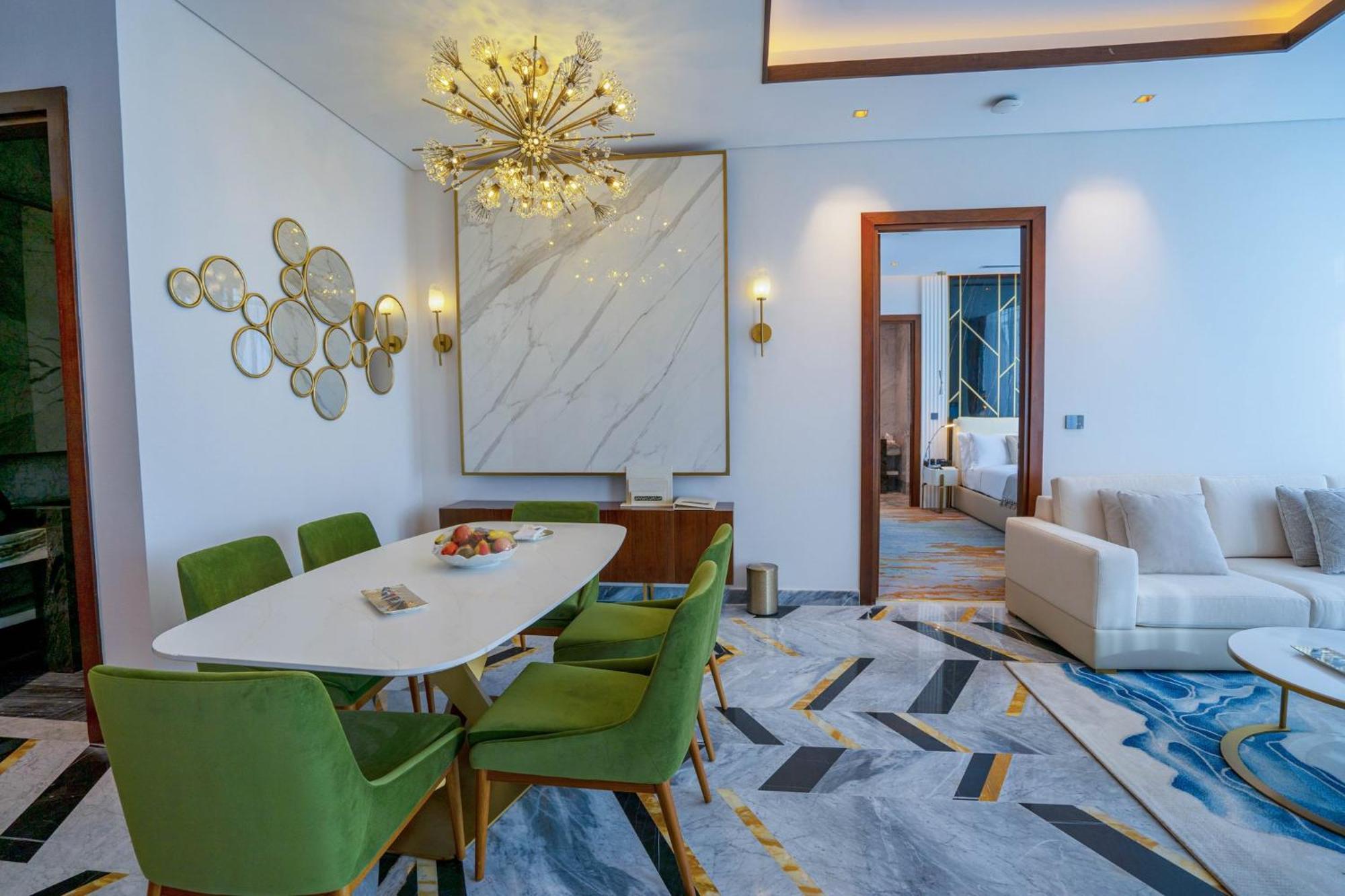 Velero Hotel Doha Lusail Екстериор снимка A dining room