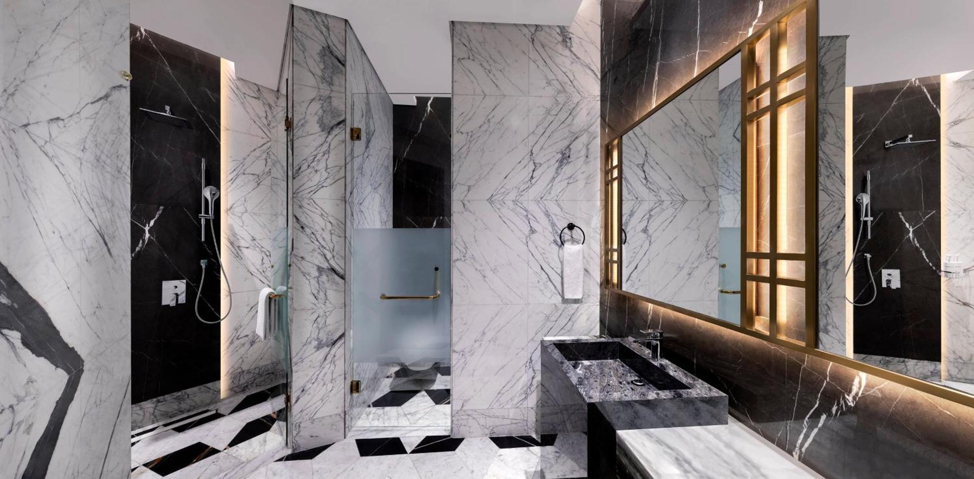 Velero Hotel Doha Lusail Екстериор снимка Bathroom